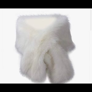 White fur wrap